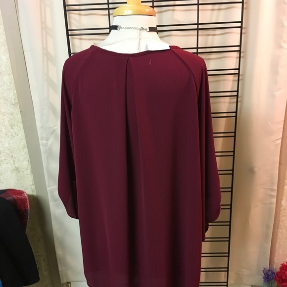 Plus size top - Picture 3 of 5